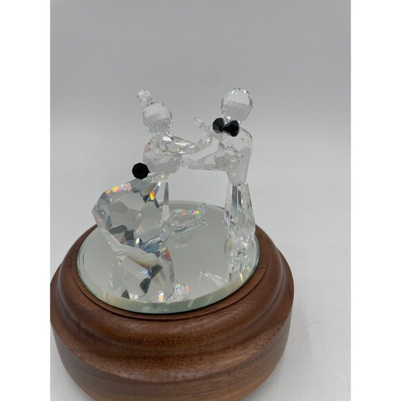 Swarovski Crystals  Wedding Couple Figurine Music Box Anniversary Waltz - Picture 6 of 14